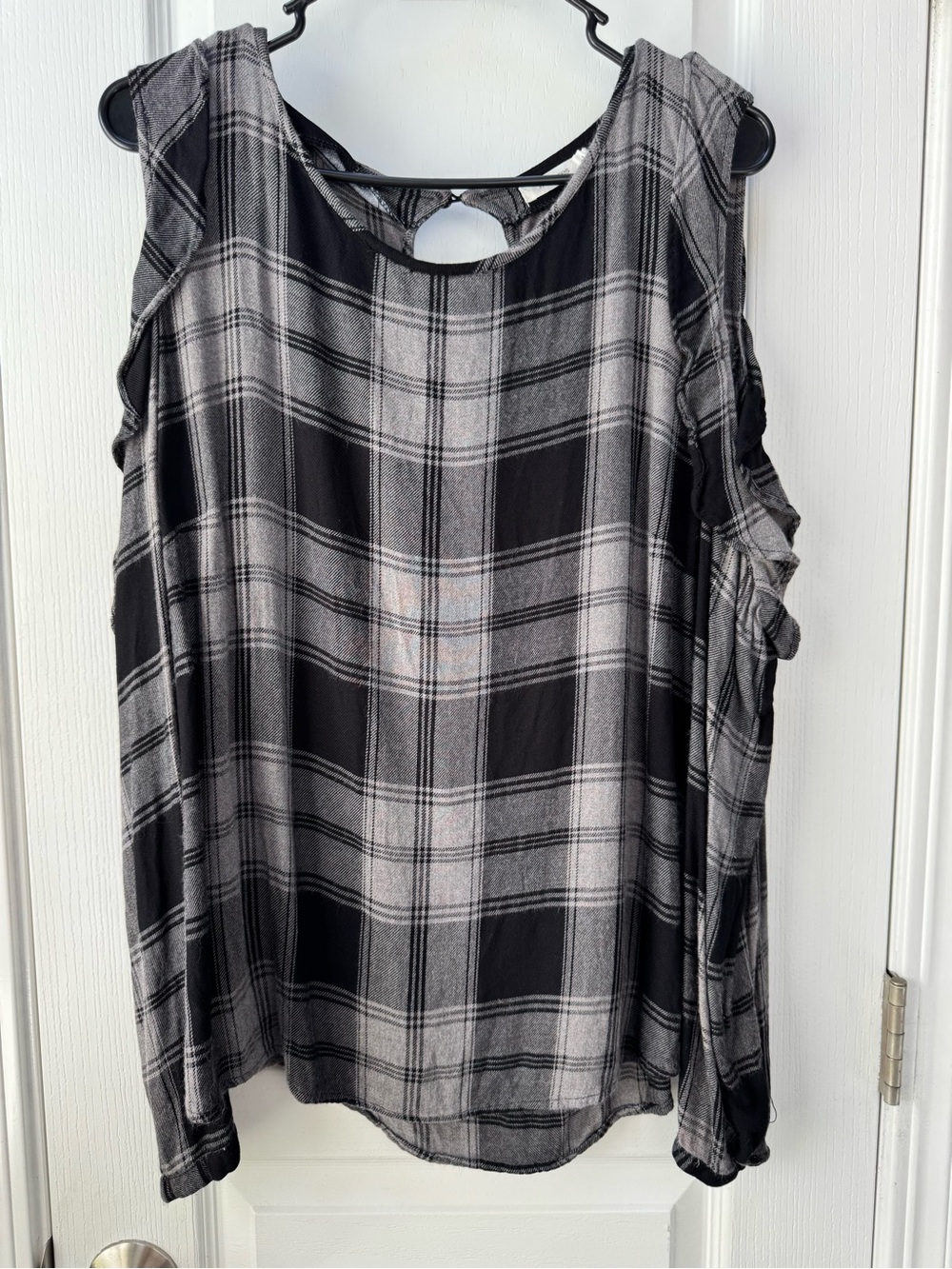 Maurices Black and Gray Plaid Cold-Shoulder Tunic